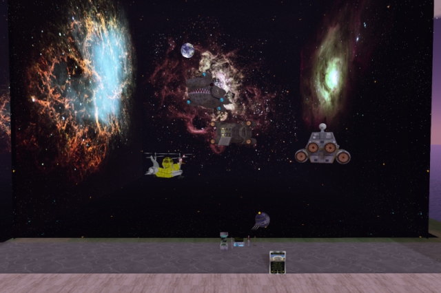 The second image described in the post text. It is a shaded, non-ray-traced digital rendering from inside a 3-D virtual world that shows a display at the virtual exhibition event OpenSimFest, featuring a cube-shaped backdrop with nebulae on it, four robots, a drone, an info kiosk and four spaceships, all built by Arcadia Asylum in the late 2000s and early 2010s. There is also an info sign, and a teleporter is standing at the front edge of the display. A more detailed description including transcriptions of the sign, the teleporter labels and the writings on the kiosk can be found in the post text.