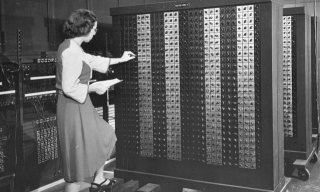 elizabeth-betty-snyder-working-on-the-eniac.jpeg