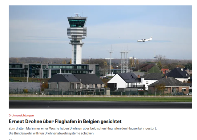 screenshot eine zeit-online artikel teasers. häuser, dahinter ein büro-gebäude, dahinter ein kontroll-tower und ein landendes flugzeug, offenbar aus großer entferneung aufgenommen. blauer himmel mit leichter bewölkung